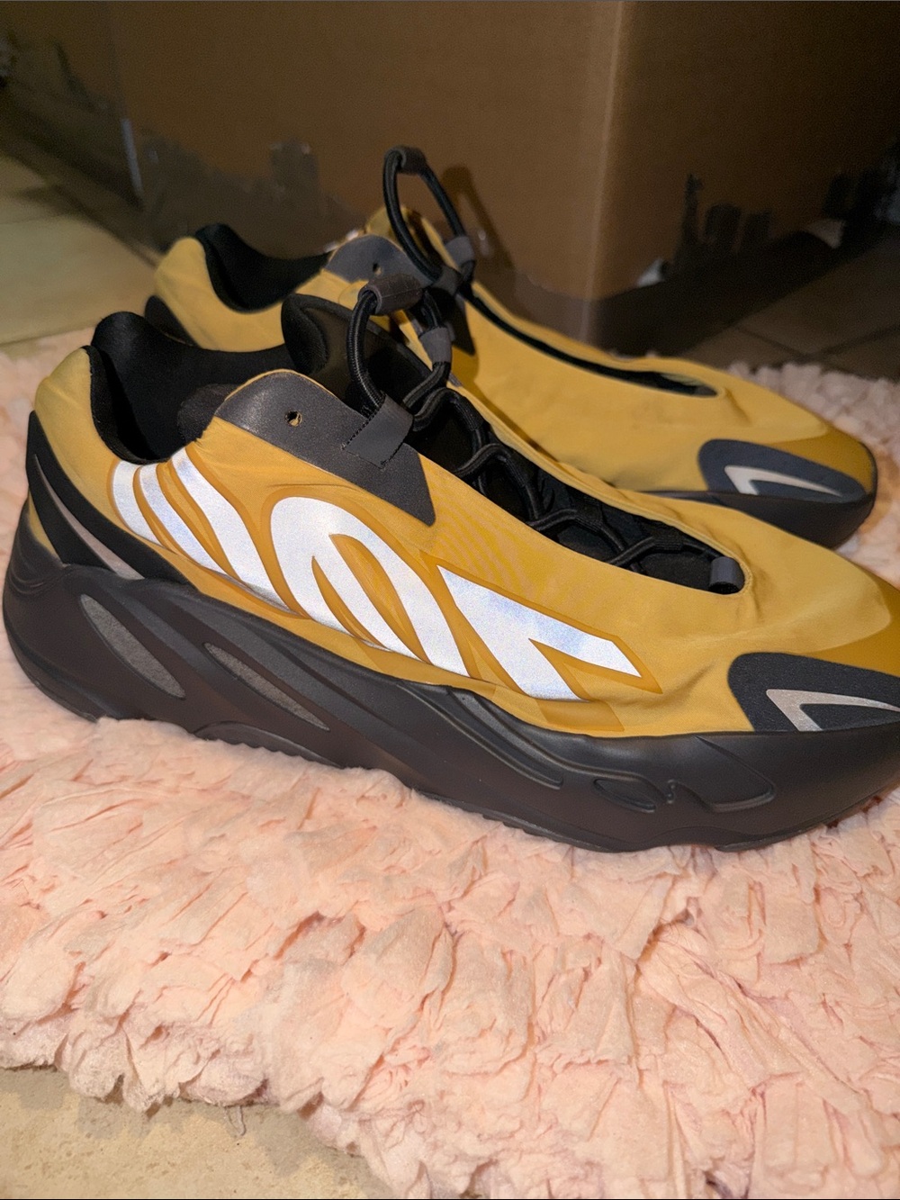 Men's Yellow Slip-On Athletic Sneakers size 12